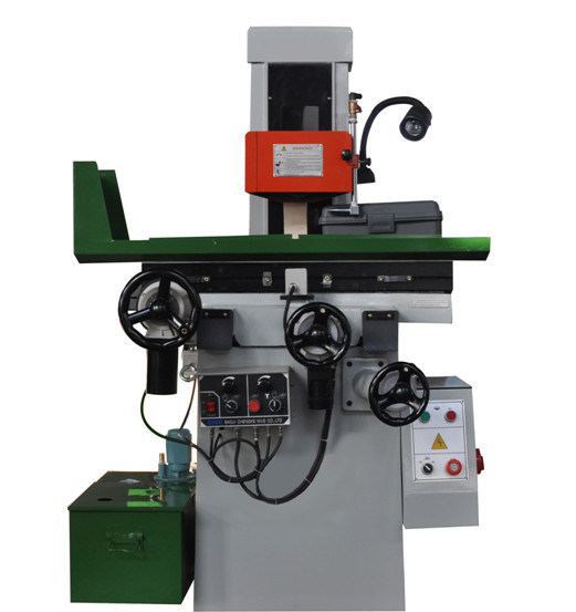 MD618 ซีเอ็นซี Universal Grinder โครงสร้างที่เชื่อถือได้เครื่องบดสากล 0