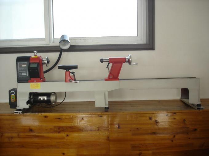เครื่องกลึงไม้ขนาดเล็กแบบปรับความเร็วได้ โครงสร้างเหล็กหล่อ กลึงหยาบ 500rpm 2