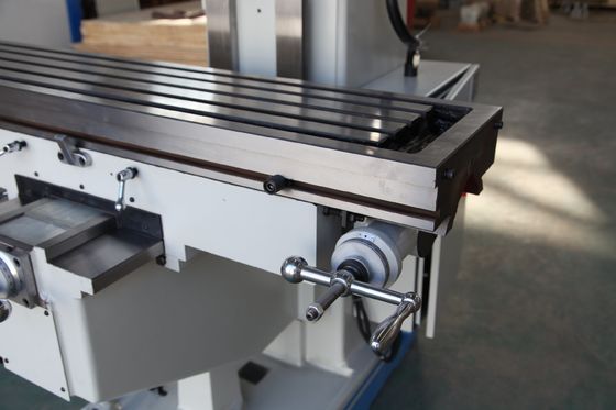เครื่องเจาะมิลลิ่ง 3HP ISO 9001 Universal Milling Machine
